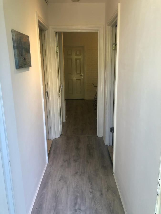 Double Room With Private Bathroom In A 2-Bedrooms House London Ngoại thất bức ảnh